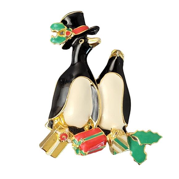 Vintage 1990 Christmas Penguin Pin Brooch by Danecraft Gold Tone Enamel Gift Box - Picture 1 of 6